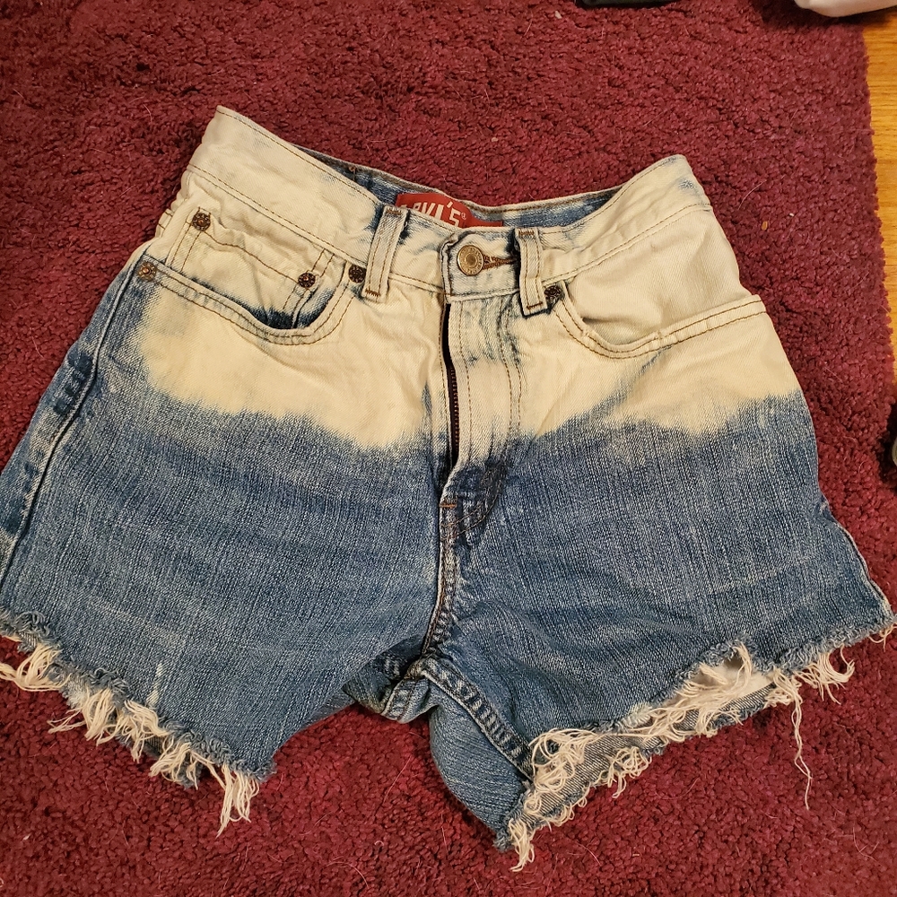ombre levi shorts!